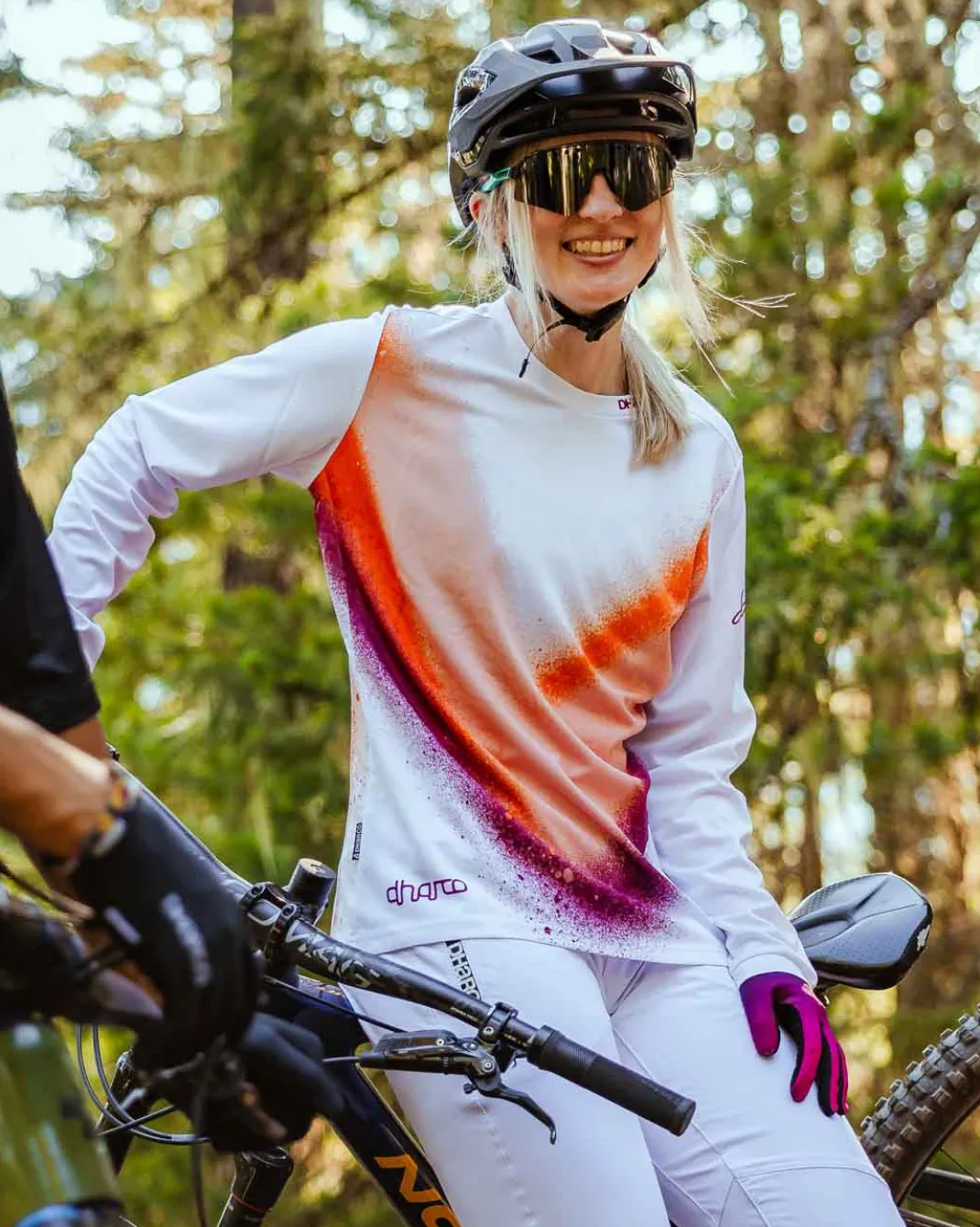 Womens Gravity Jersey | Firebird