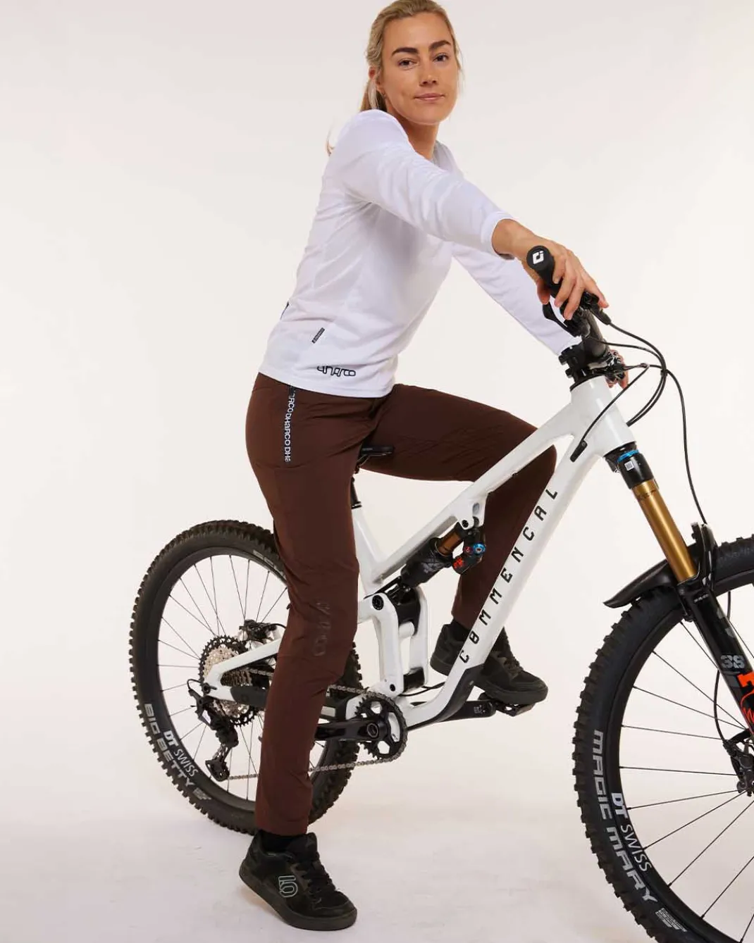 Womens Gravity Pants | Loam